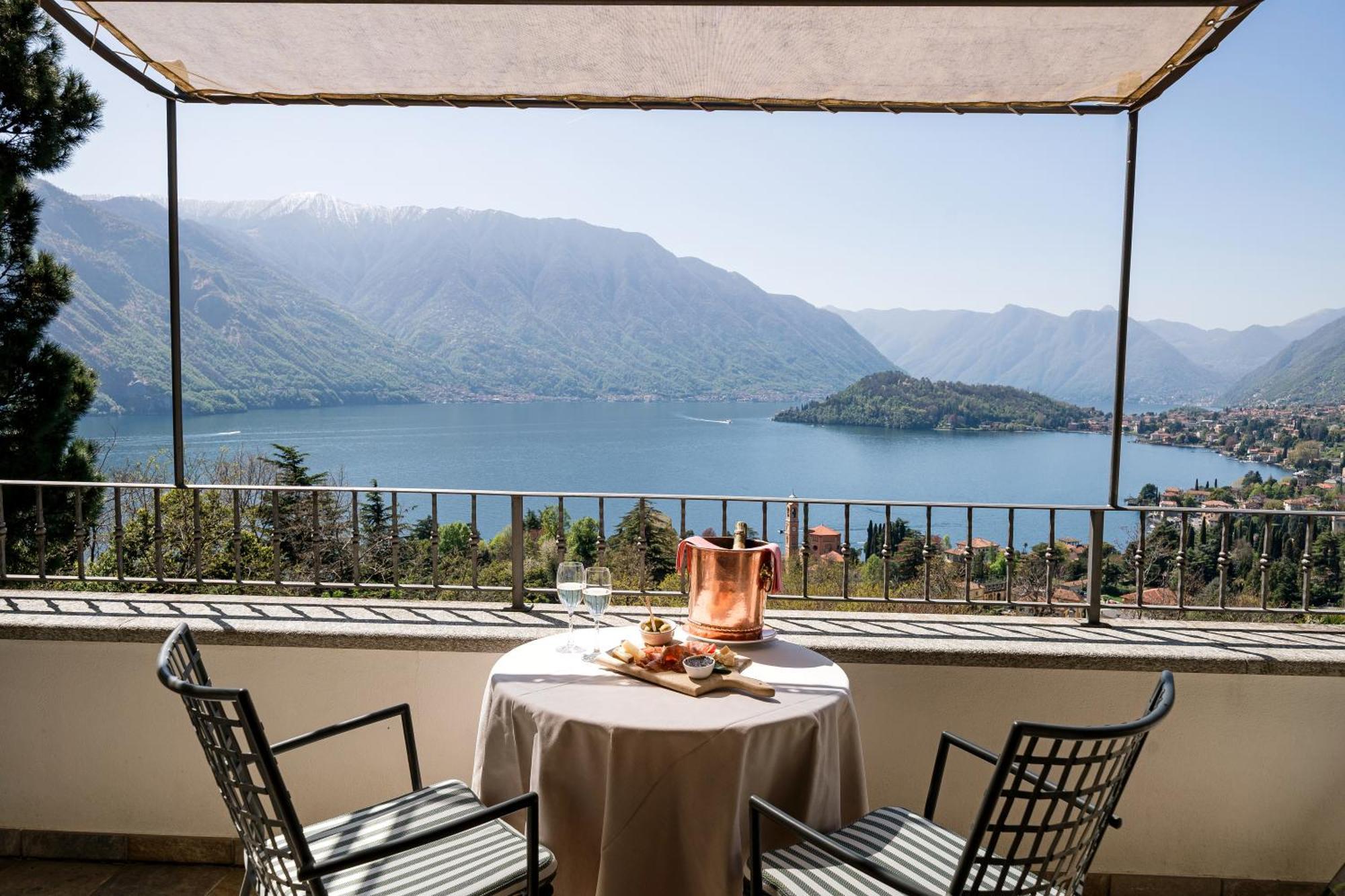Alveluu Ristorante E Suites Tremezzo Bagian luar foto