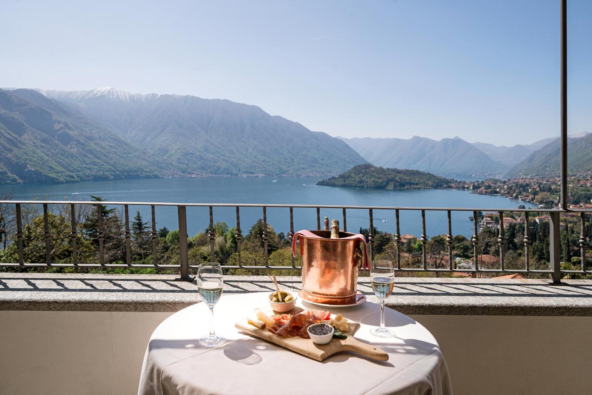 Alveluu Ristorante E Suites Tremezzo Bagian luar foto